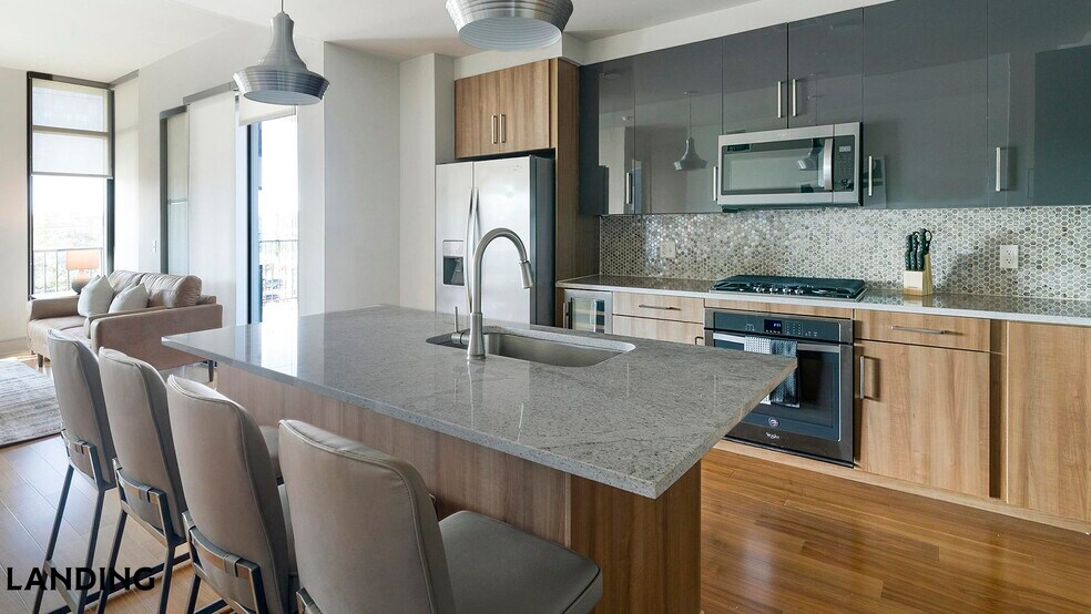 Building Photo - 1414 Wood Hollow Dr