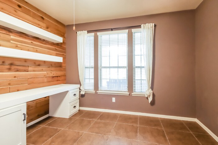 Building Photo - 21527 Spear Valley Ln