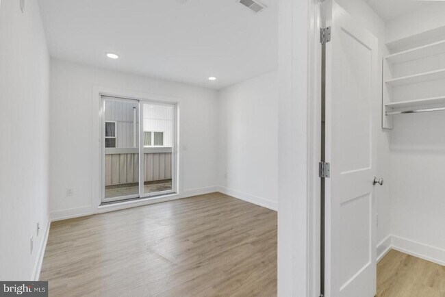 Building Photo - 1335 N Marston St