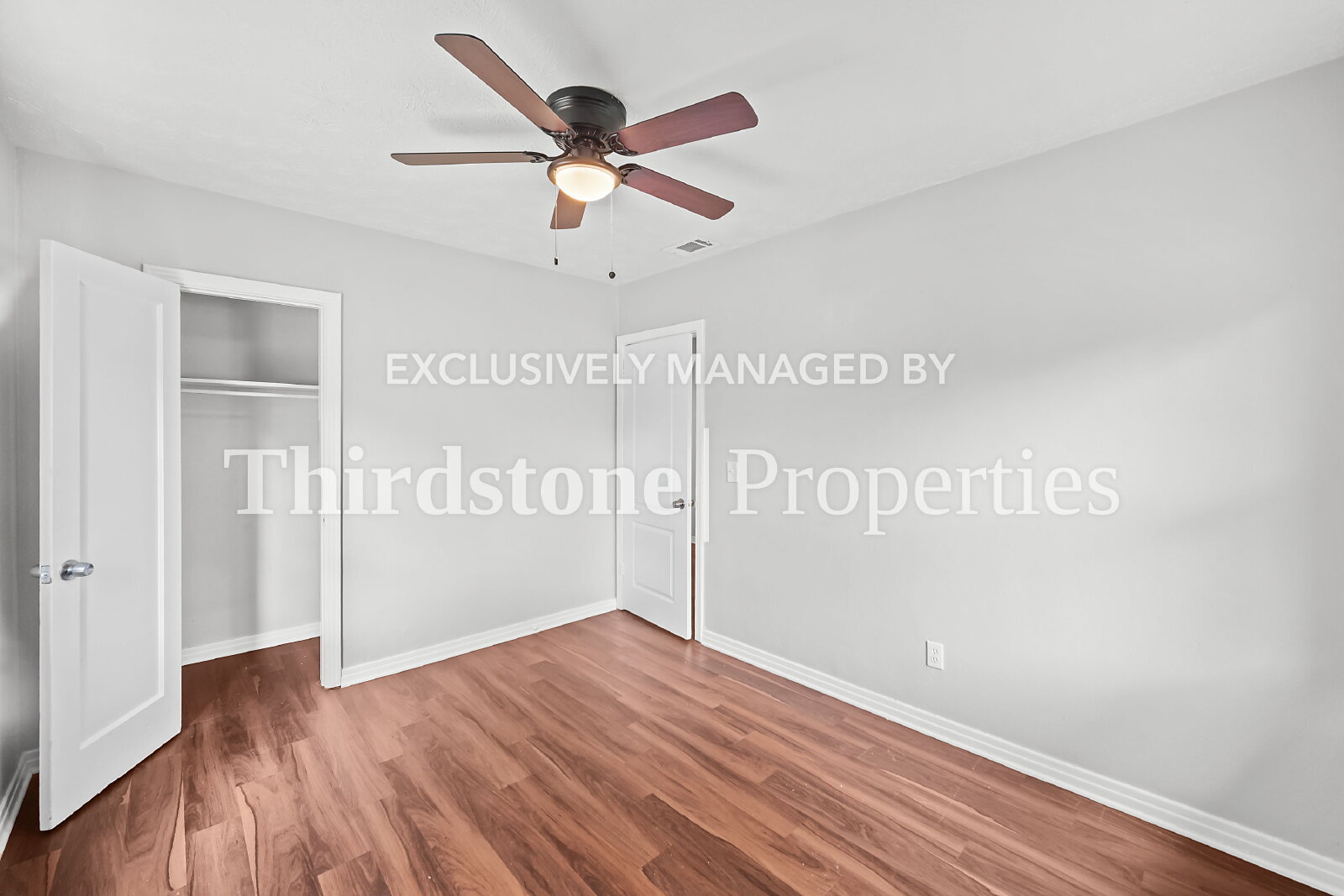 Building Photo - 3032 W 5th St