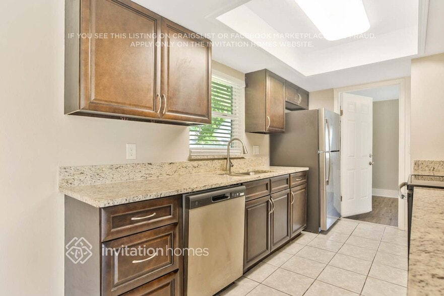 Building Photo - 12208 Florida Woods Ln