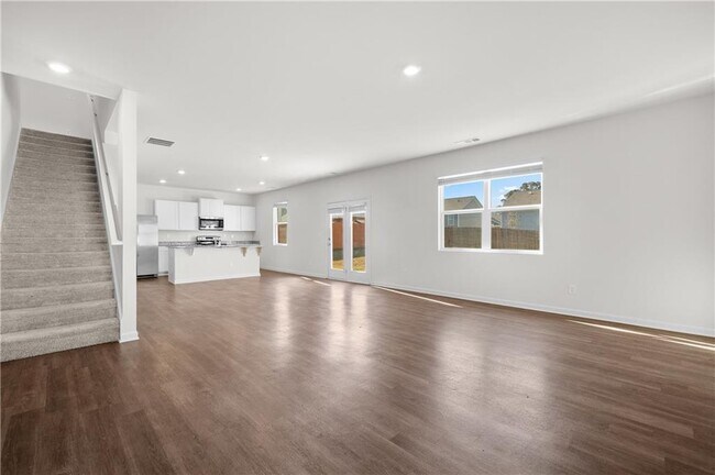 Building Photo - 63 Walnut Grv Wy