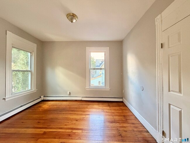 Building Photo - 442 Poplar St