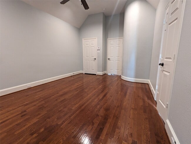 Building Photo - 330 Cage St