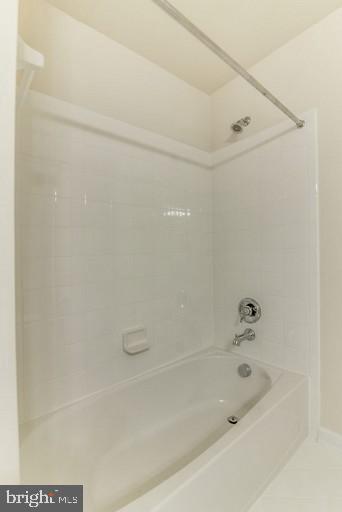 Building Photo - 8931 Garrett Way