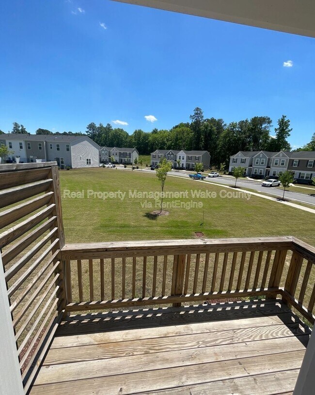 Building Photo - 2727 Chert Ln