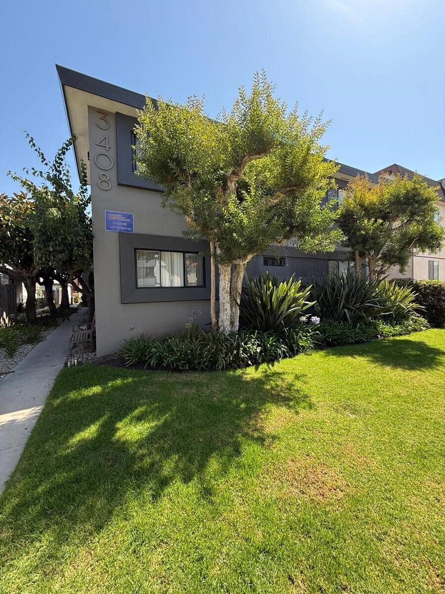 Building Photo - 3408 Mentone Ave