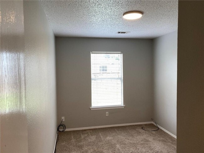 Building Photo - 2911 Beech Ave