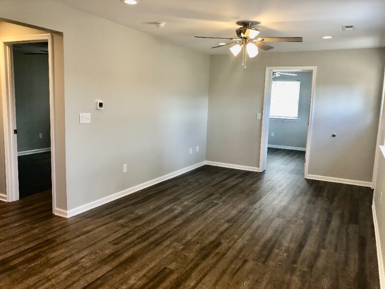 Building Photo - 42838 Higgs Ln