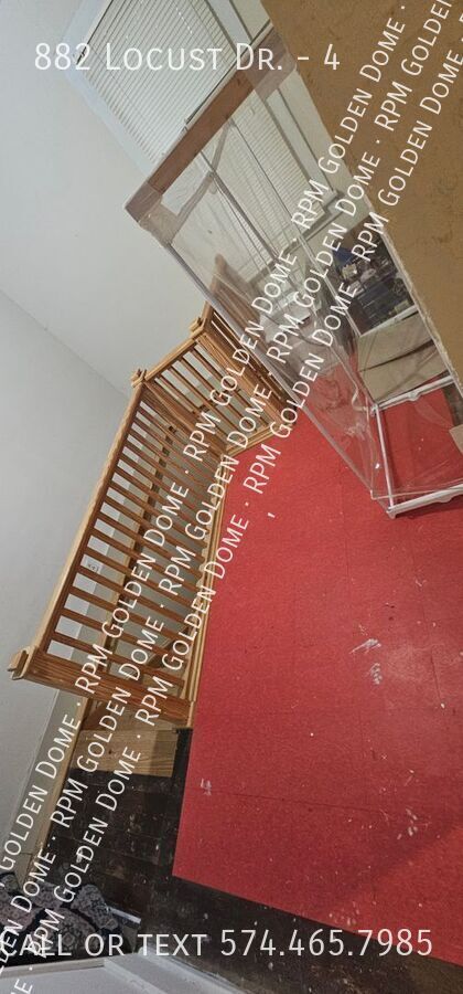 Building Photo - 882 Locust Dr