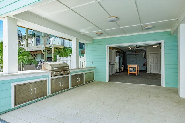 Building Photo - 9680 Airway Ln