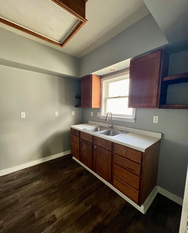Building Photo - 2Bed/1Bath House