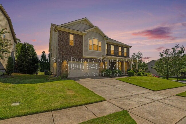 Building Photo - 747 Coralbell Way