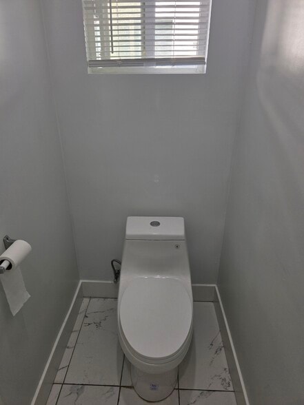 Building Photo - 247 W Sepulveda St