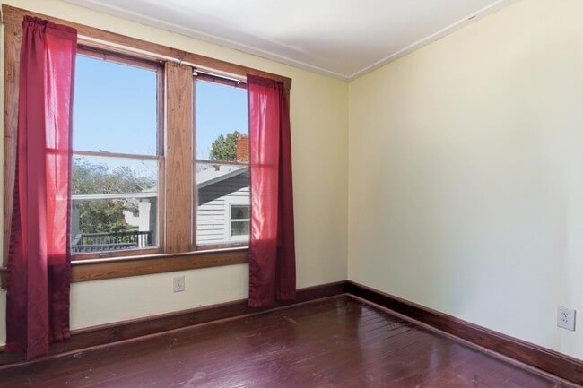 Building Photo - 50 Saragossa St