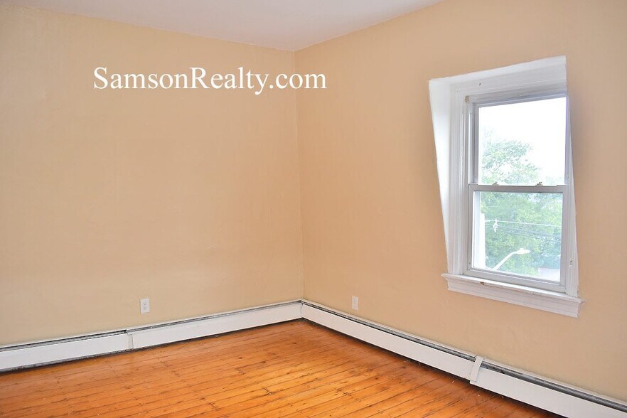 Building Photo - 129 Cypress St