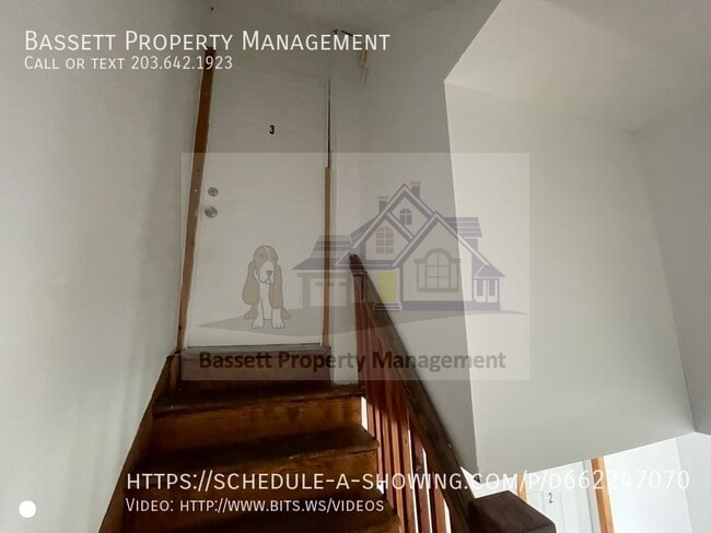Building Photo - 617 Elm St