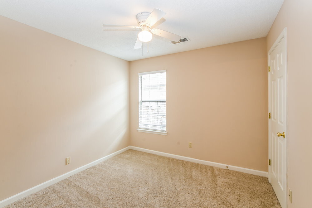 Building Photo - 8408 Cross Point Dr