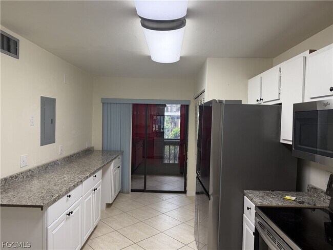 Building Photo - 15488 Admiralty Cir