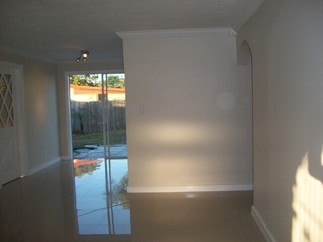 Building Photo - 4493 SW 49th Ct