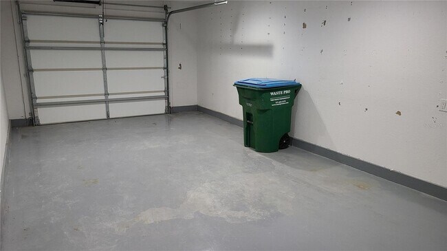 Building Photo - 1718 Cardinal Dr