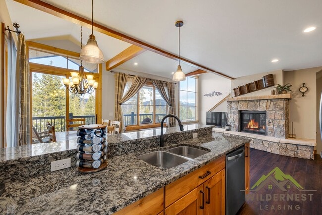 Building Photo - Beautiful Furnished Townhome with infared sauna, finished garage and community amenties