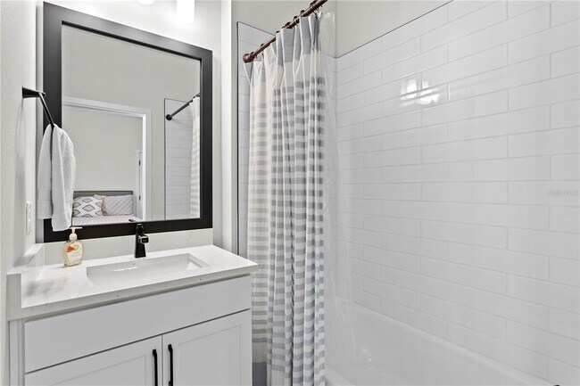 Building Photo - 114-121 21st St N