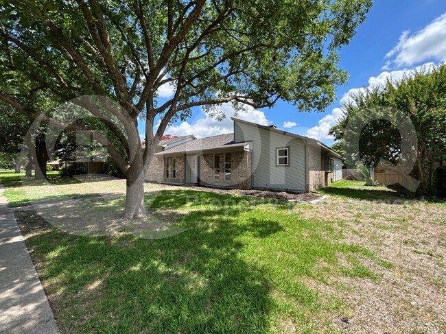 Building Photo - 608 High Meadow Dr