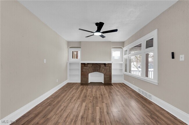 Building Photo - 17604 Mapleboro Ave