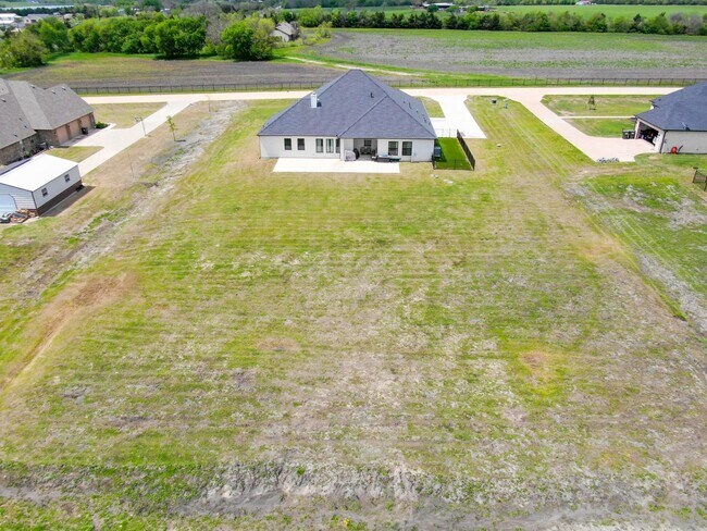 Building Photo - open concept 4bd - rent to own