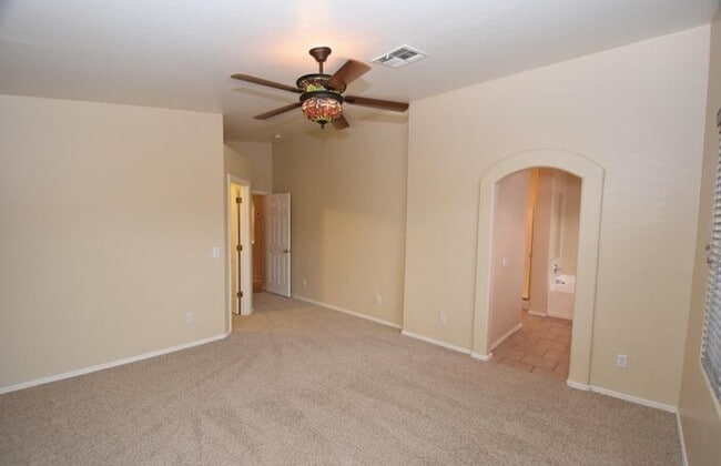 Building Photo - 3 Bedroom, 2 Bathroom Home with Amazing Views