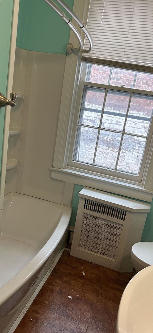 Building Photo - 475 W Market St