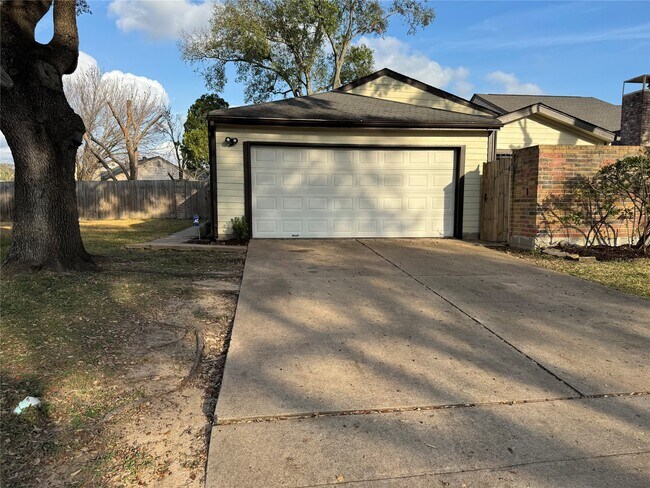 Building Photo - 9107 Ketchwood Dr