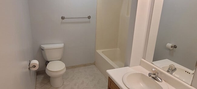 Building Photo - 3 BR - 2 BA Ranch in Garner