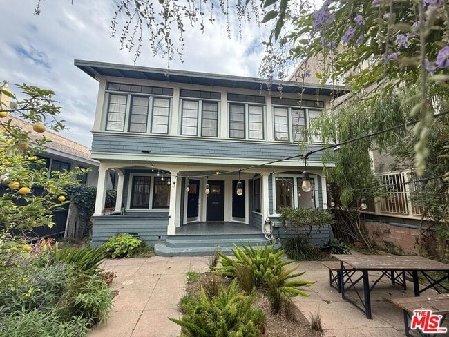Primary Photo - 30 Breeze Ave