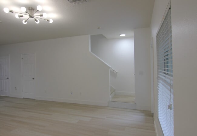 Building Photo - 4635 Chatterton Way