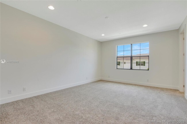 Building Photo - 5651 Hood Rd