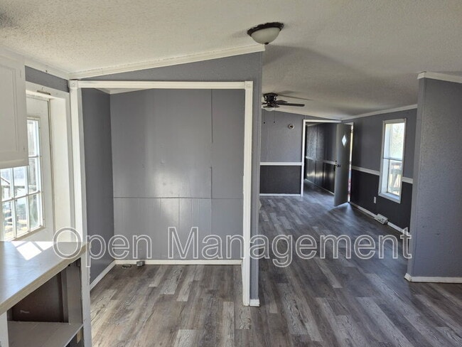 Building Photo - 4511 Dirt Rd