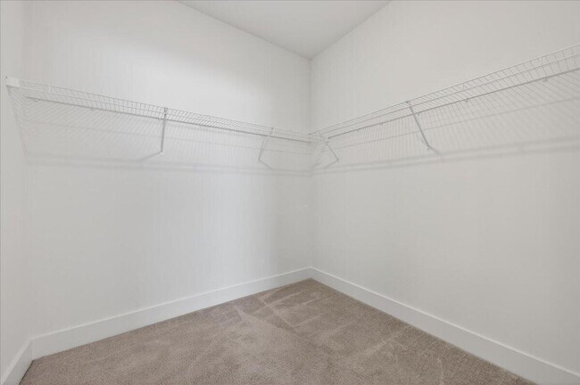 Building Photo - 210 Lyla Ln