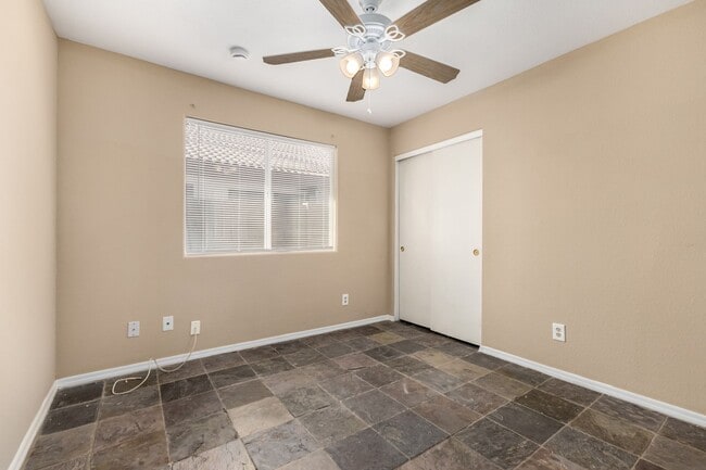 Building Photo - Charming 4-Bedroom Peoria Home with Private Pool – Great Location!