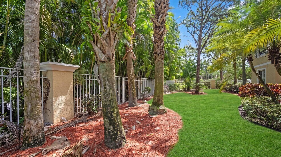 Building Photo - 6475 Emerald Dunes Dr