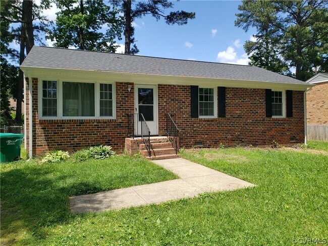 Primary Photo - 5510 Seminary Ave