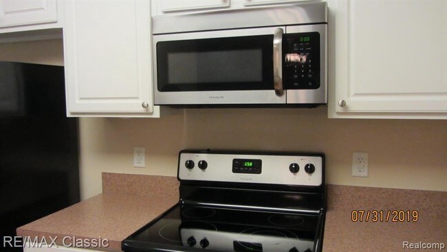 Building Photo - 9026 Newport Way