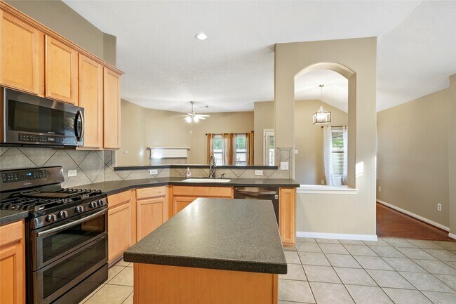 Building Photo - 6903 Summer Bridge Ln