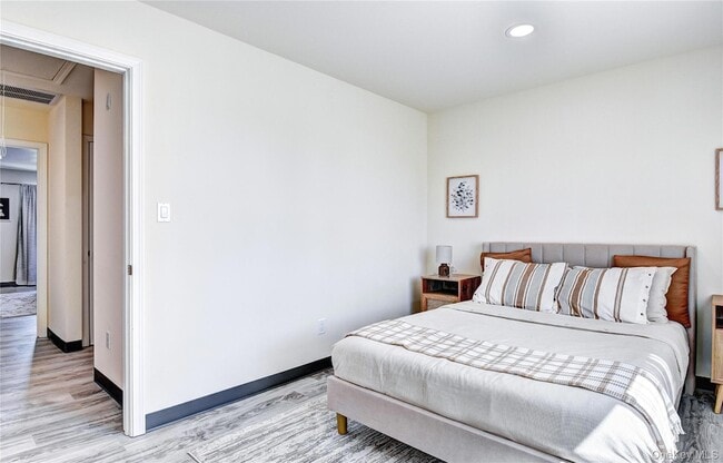 Building Photo - 27 Moka Pl