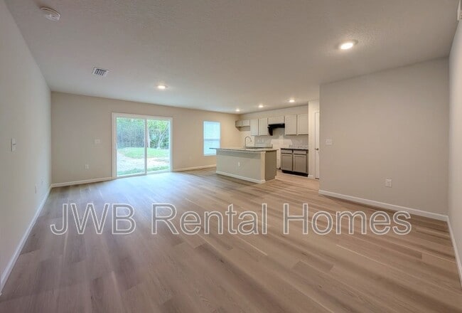 Building Photo - 1667 Helena St