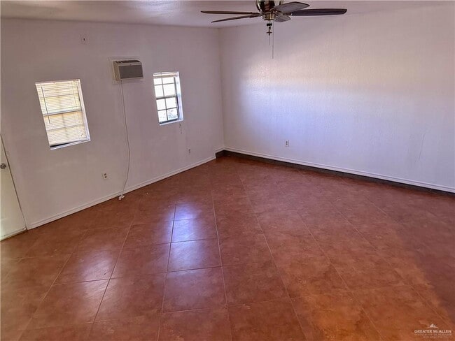 Building Photo - 18 S 41st St