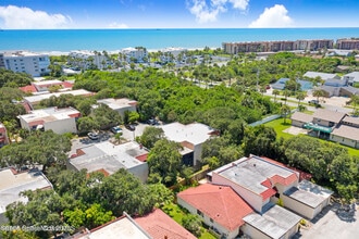 Building Photo - 8703 Jasmine Ct