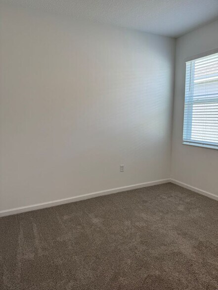 Building Photo - 788 Sunshower Dr