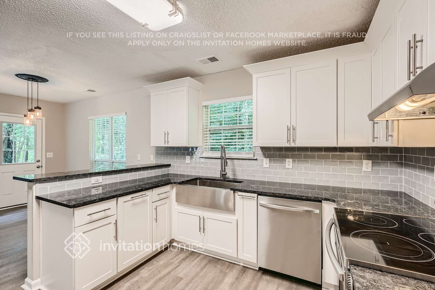 Building Photo - 5208 Meadows Lake Pointe